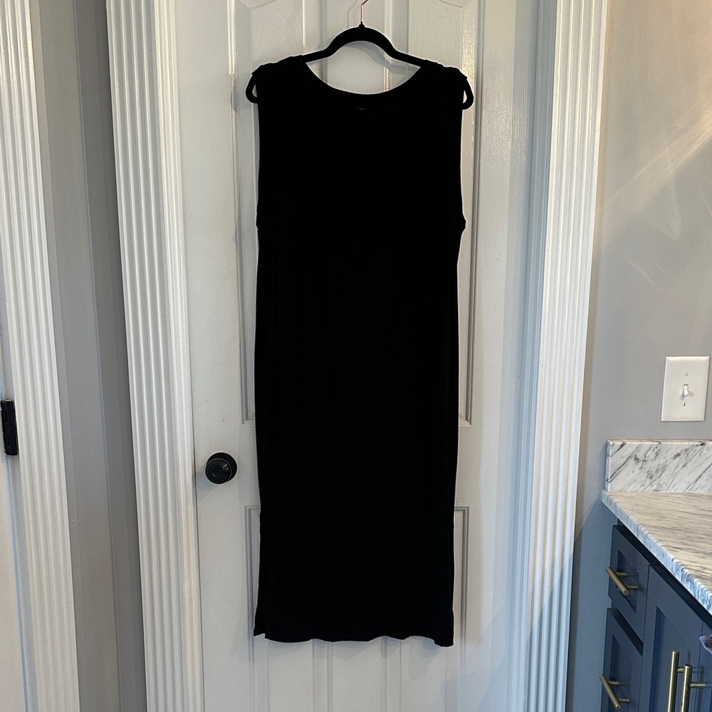 Casual Black Sleeveless Midi Dress